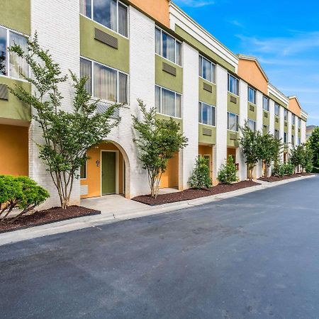 Quality Inn Huntersville near Lake Norman Esterno foto