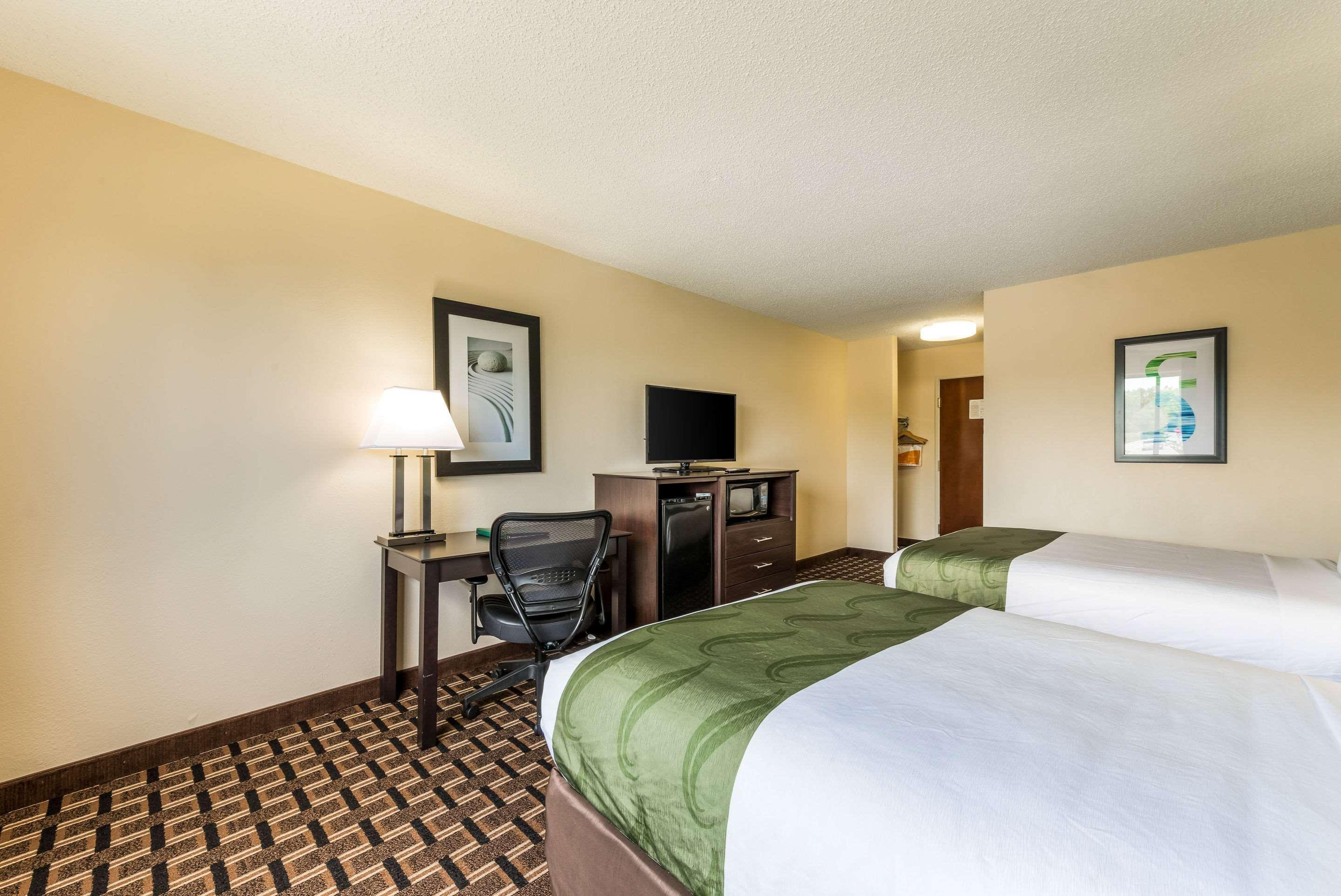 Quality Inn Huntersville near Lake Norman Esterno foto