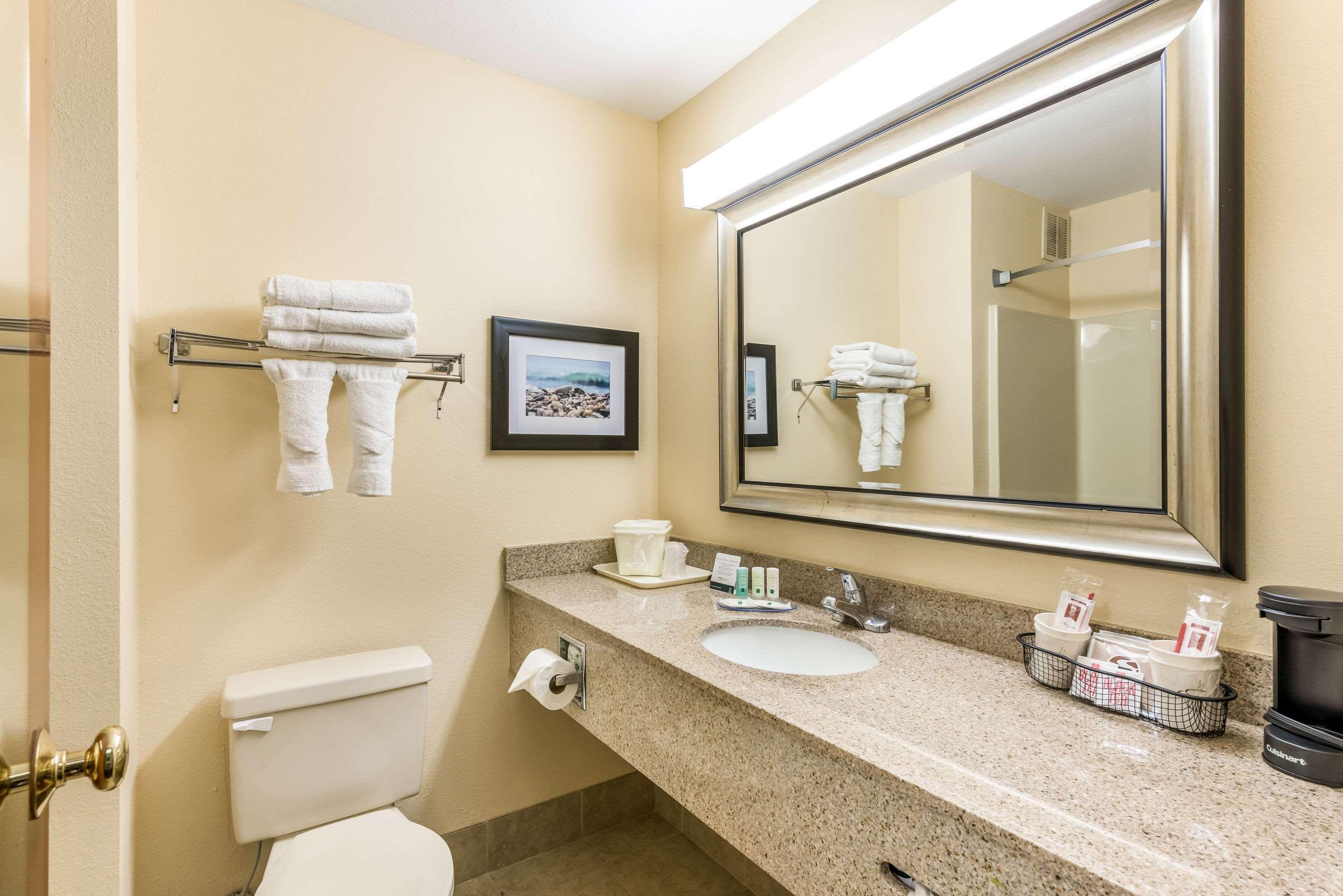 Quality Inn Huntersville near Lake Norman Esterno foto