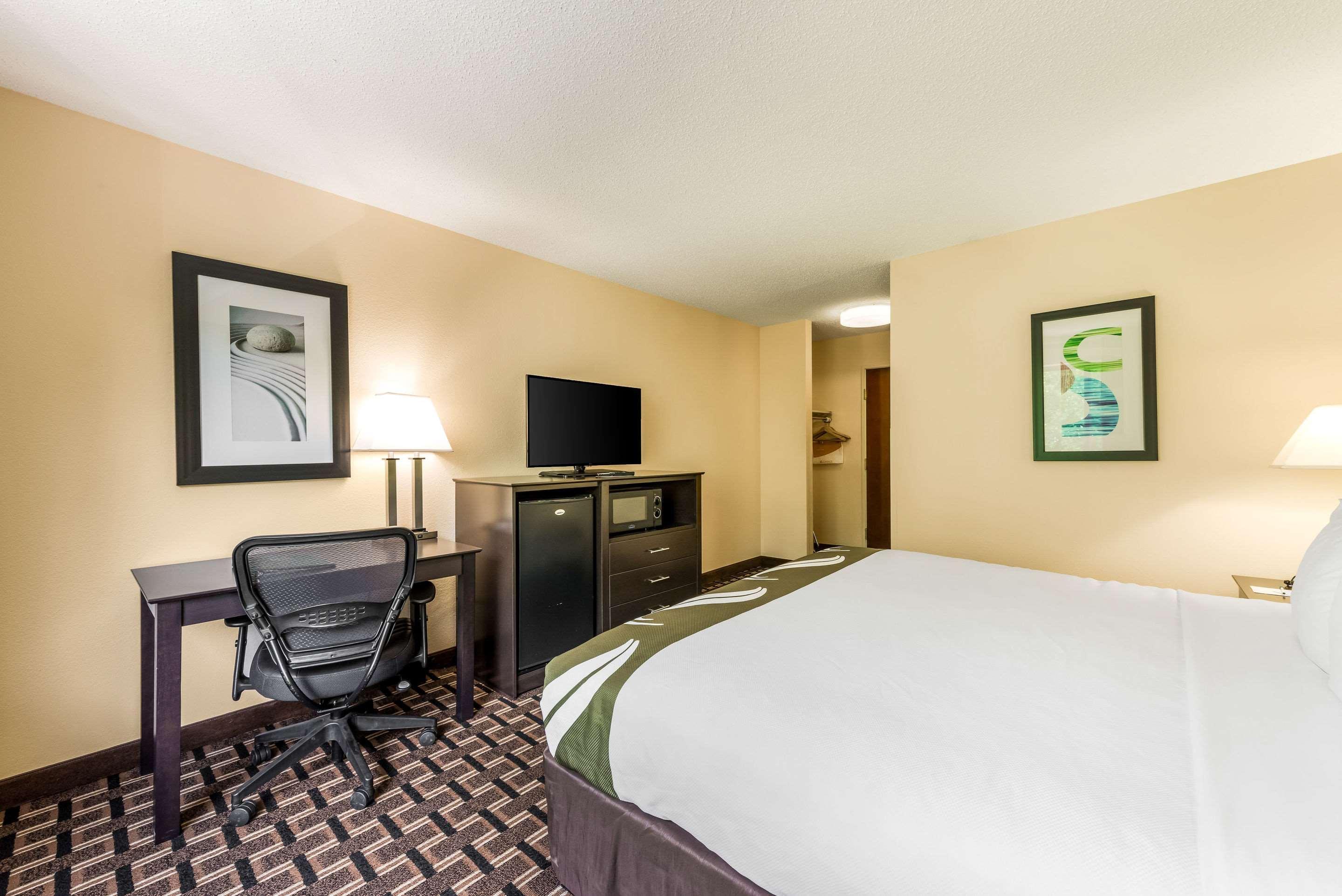 Quality Inn Huntersville near Lake Norman Esterno foto