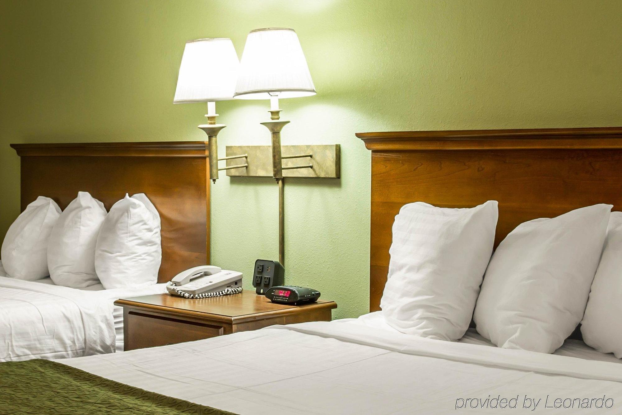 Quality Inn Huntersville near Lake Norman Esterno foto