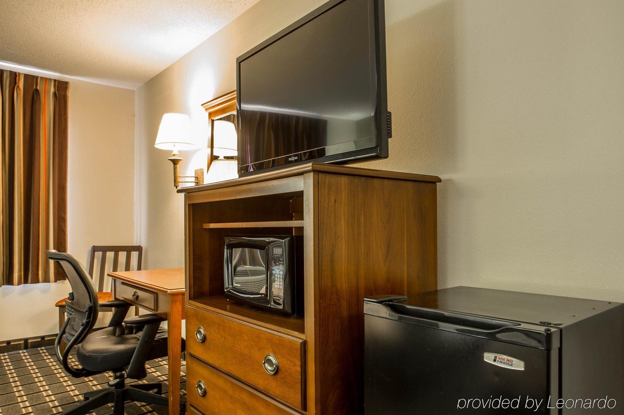 Quality Inn Huntersville near Lake Norman Esterno foto