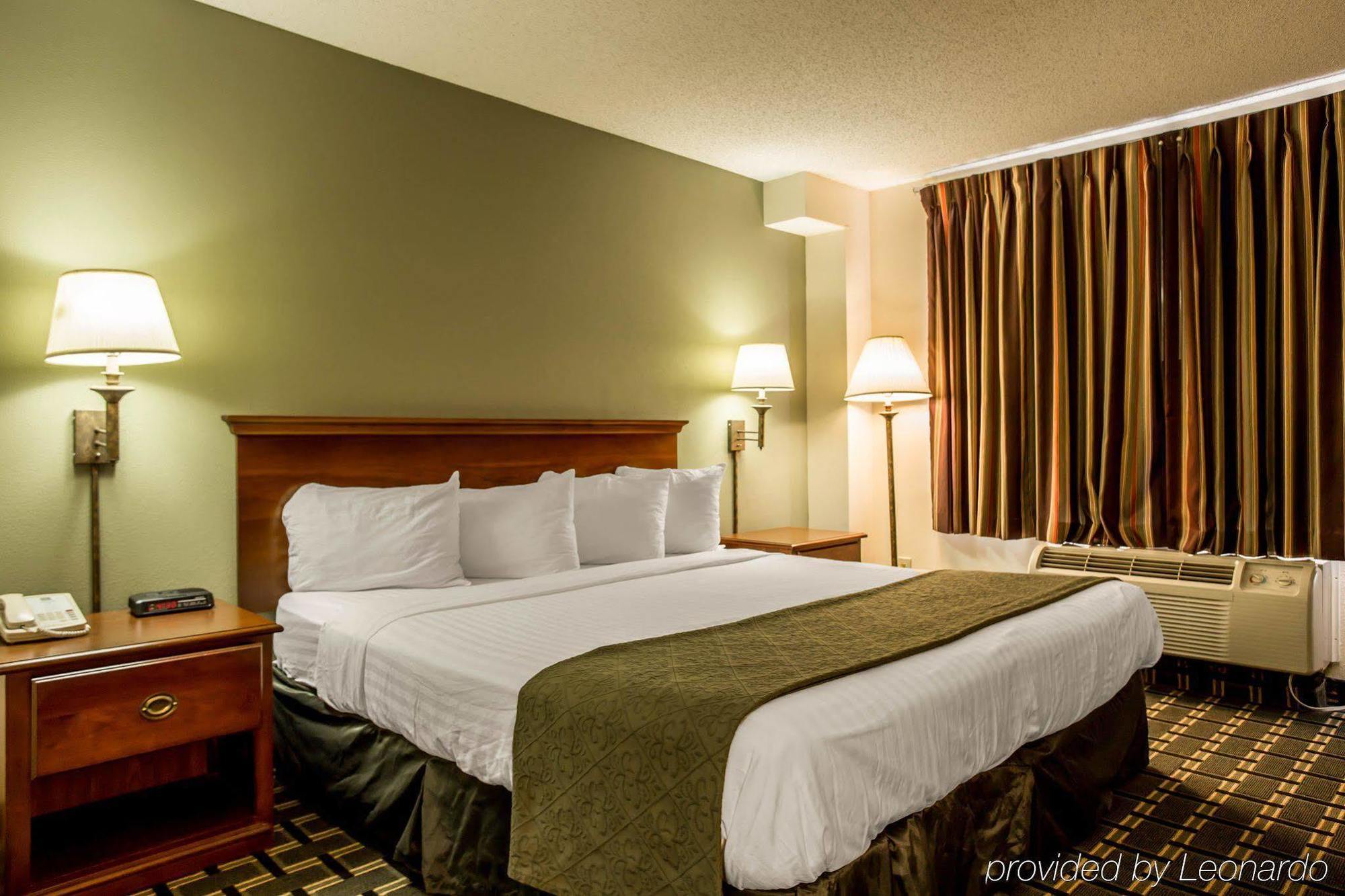 Quality Inn Huntersville near Lake Norman Esterno foto