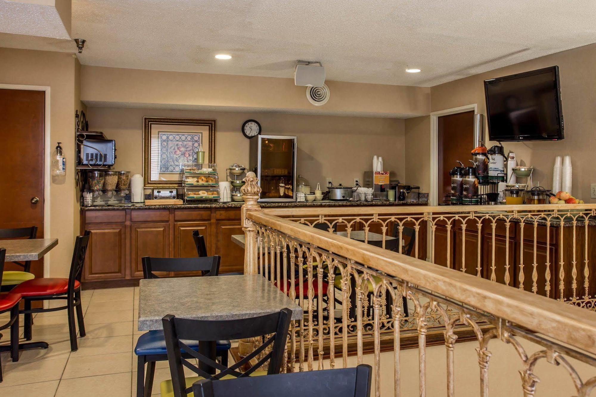 Quality Inn Huntersville near Lake Norman Esterno foto