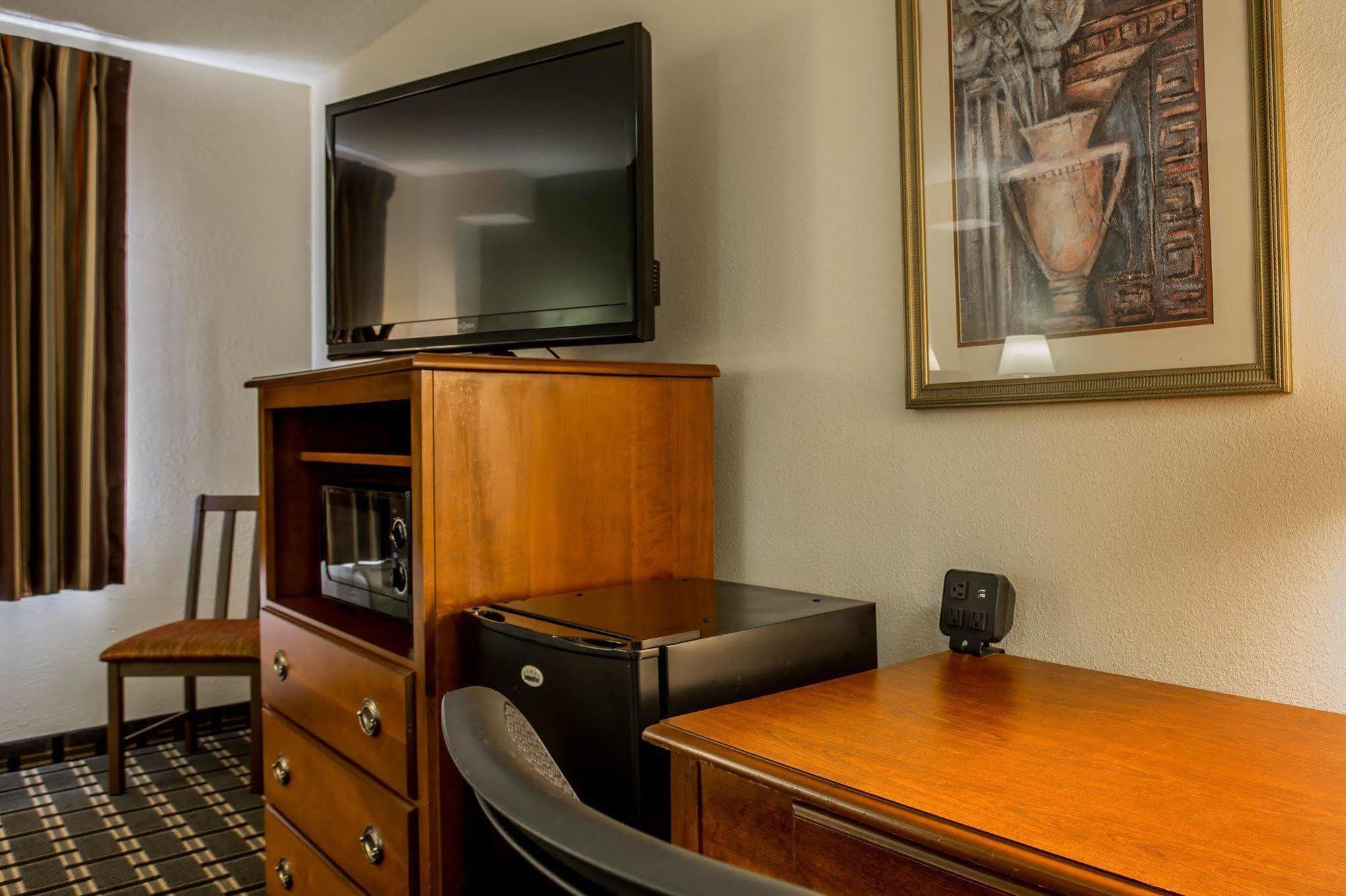 Quality Inn Huntersville near Lake Norman Esterno foto